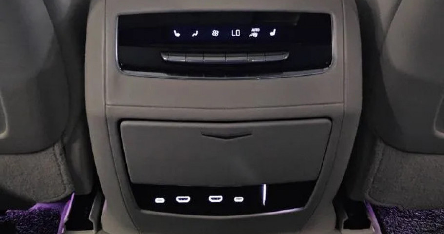 Cadillac Escalade 