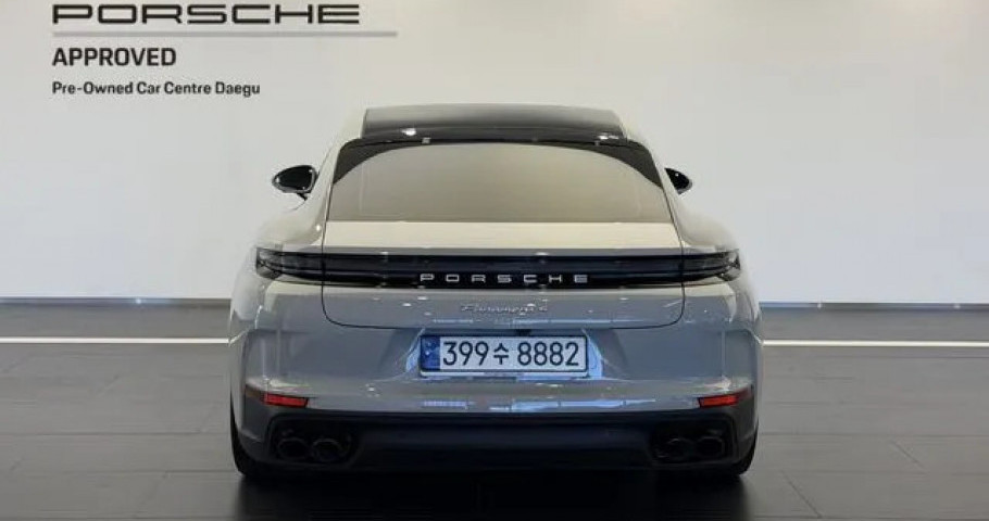 Porsche Panamera 