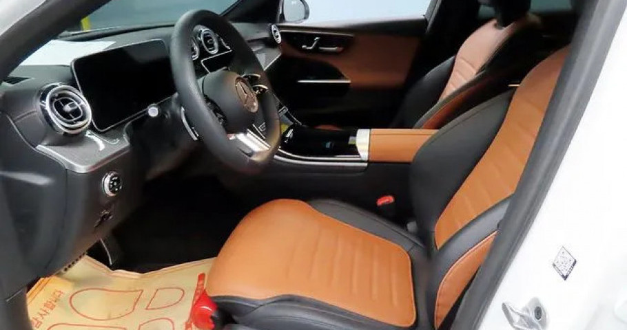 Mercedes-Benz C-Class 