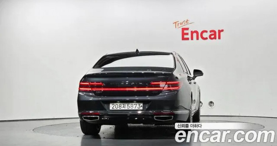 Genesis G90 