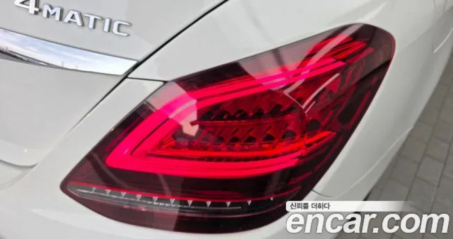 Mercedes-Benz C-Class 