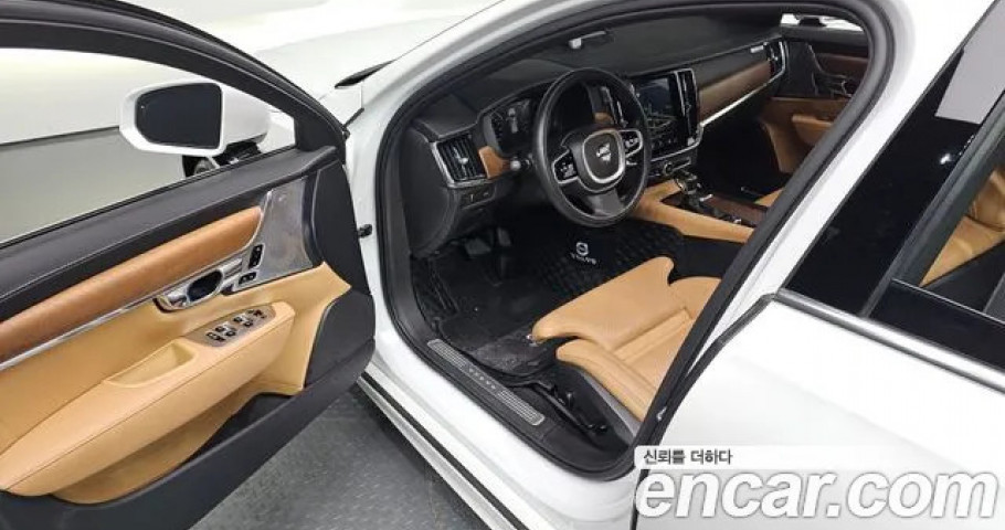 Volvo S90 