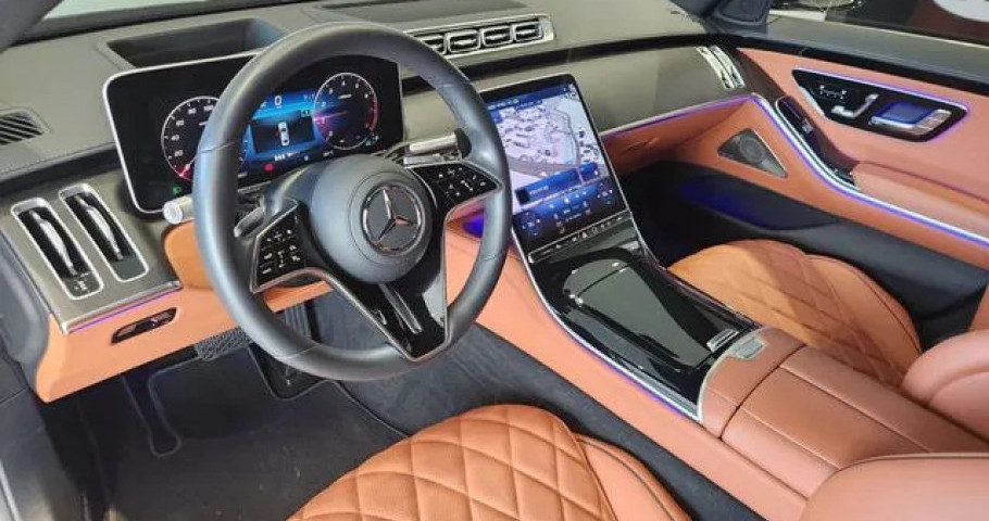 Mercedes-Benz S-Class 