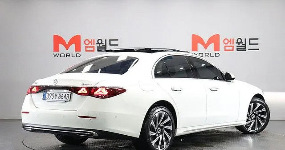 Mercedes-Benz E-Class 
