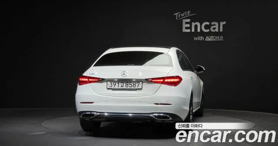 Mercedes-Benz C-Class 