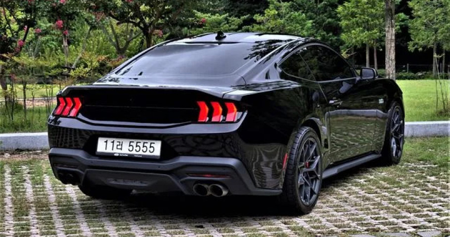Ford Mustang 