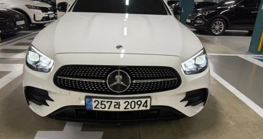 Mercedes-Benz E-Class 