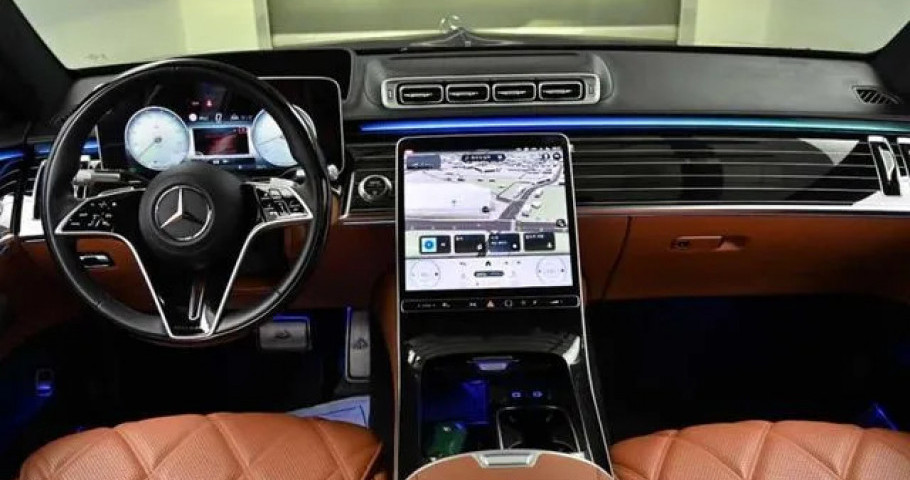 Mercedes-Benz S-Class 