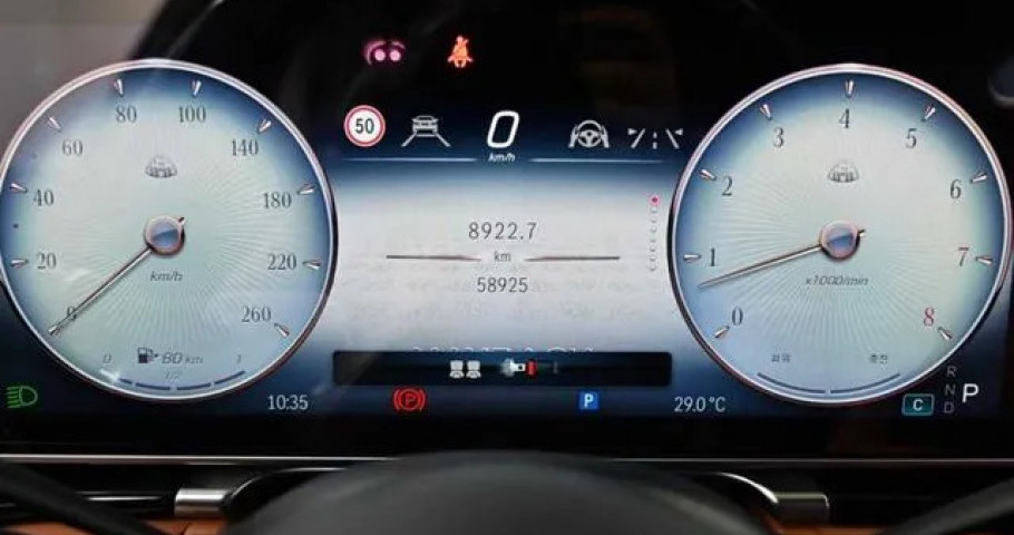 Mercedes-Benz S-Class 
