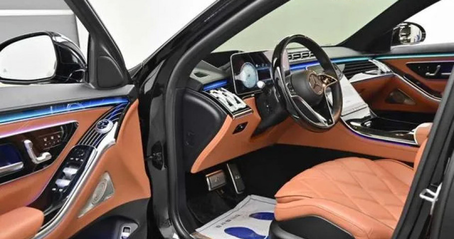 Mercedes-Benz S-Class 