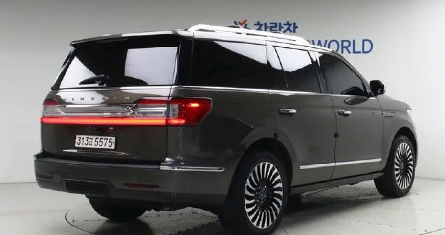 Lincoln Navigator 