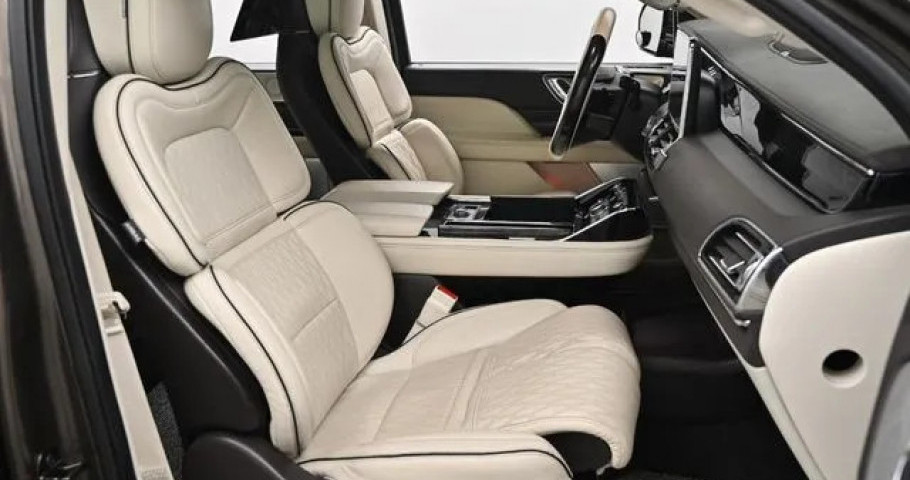 Lincoln Navigator 