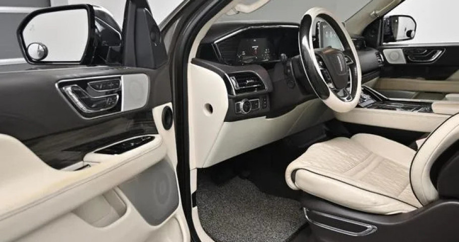 Lincoln Navigator 
