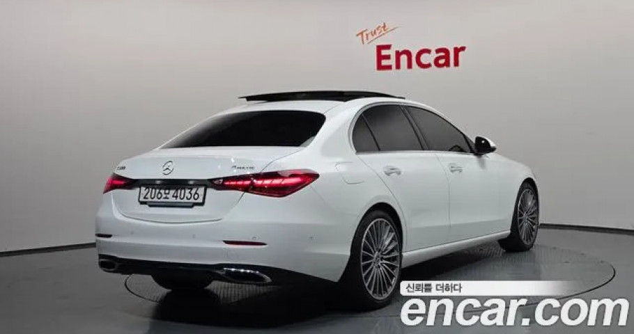 Mercedes-Benz C-Class 