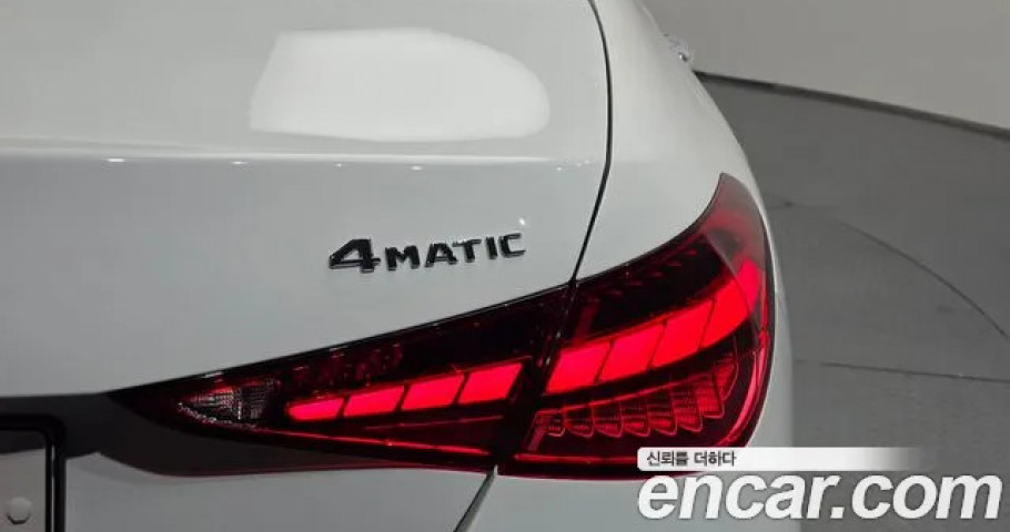 Mercedes-Benz C-Class 