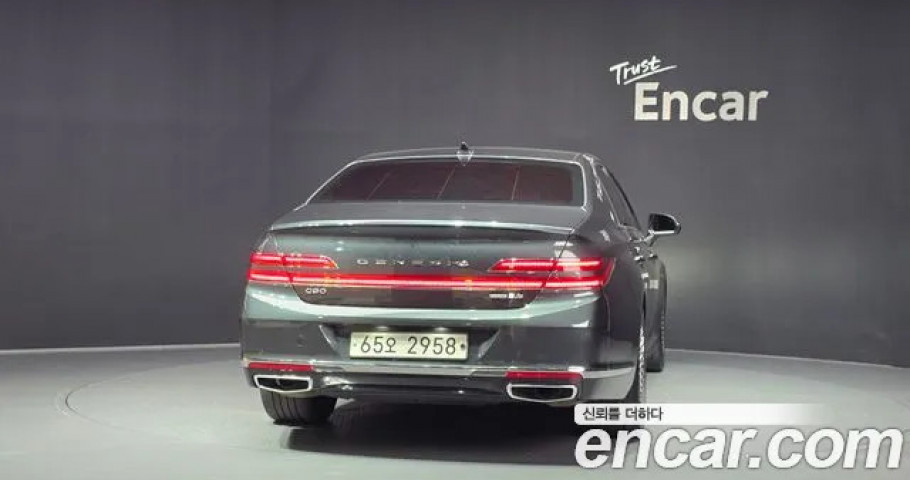 Genesis G90 