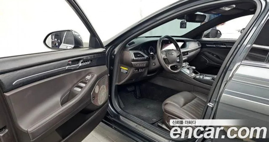 Genesis G90 