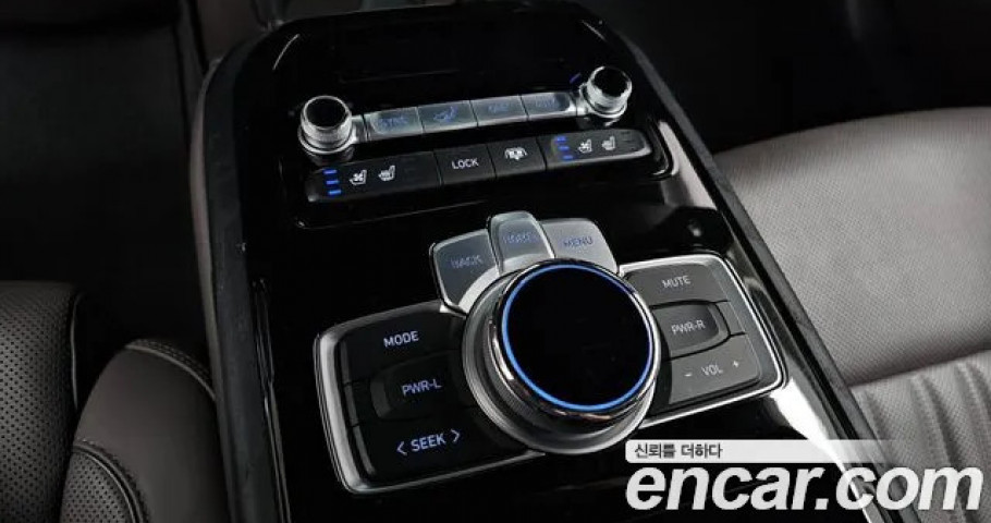 Genesis G90 