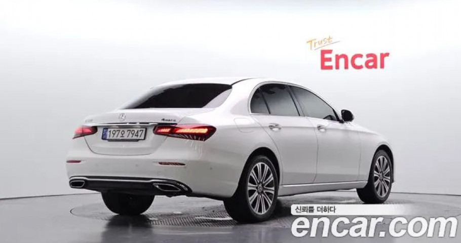 Mercedes-Benz E-Class 