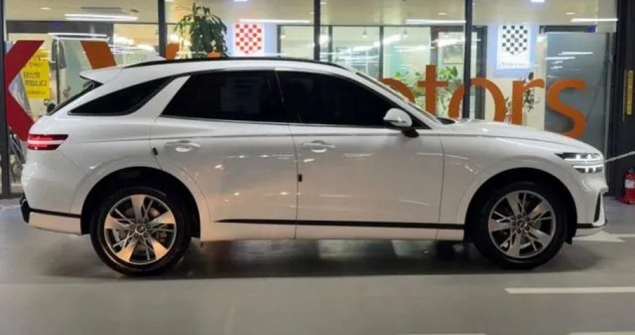 Genesis Gv70 