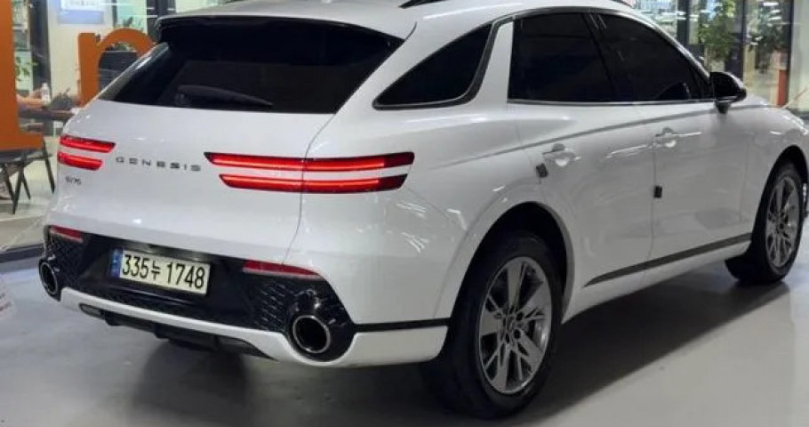 Genesis Gv70 