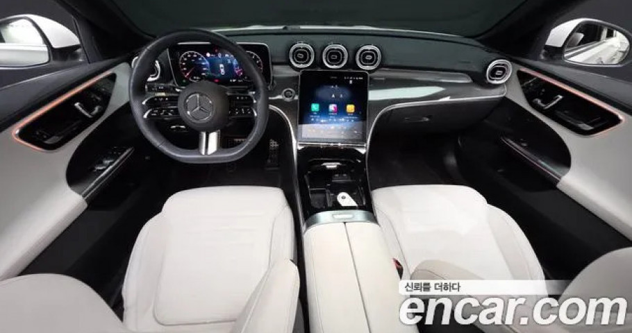 Mercedes-Benz C-Class 