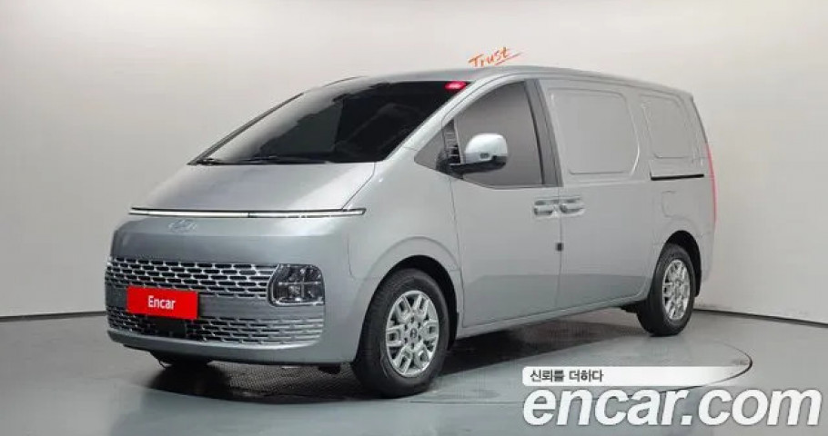 Hyundai Staria 