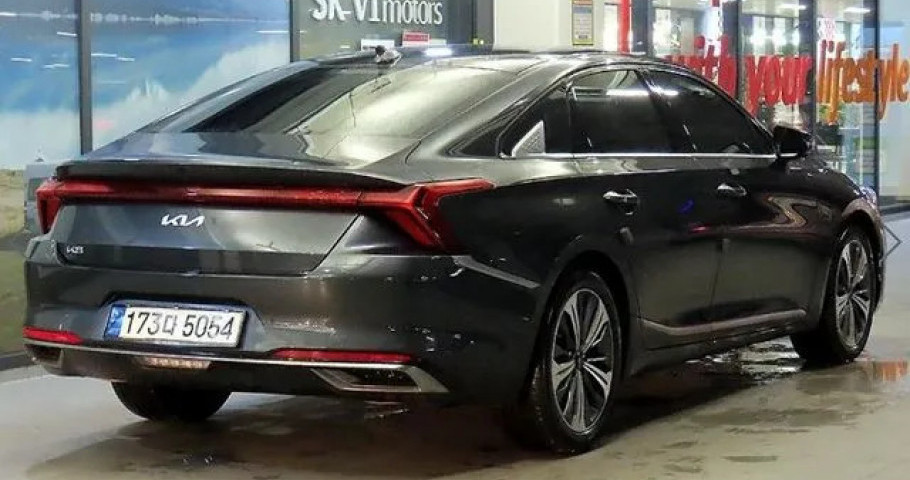 Kia K8 