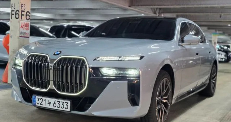 Bmw 7-Series 