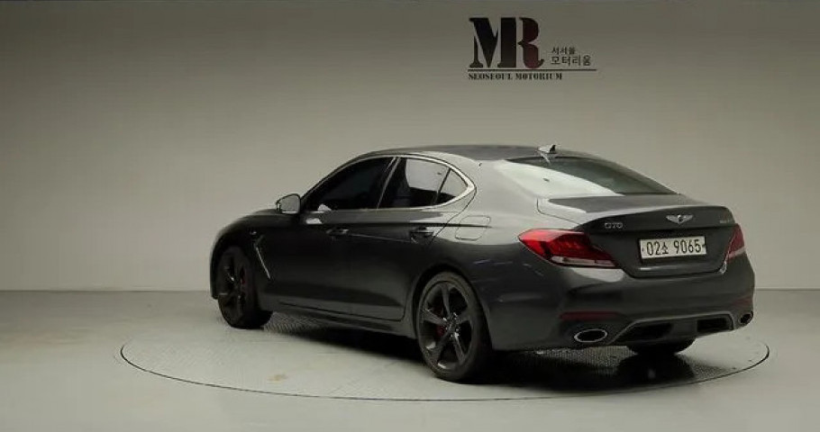 Genesis G70 