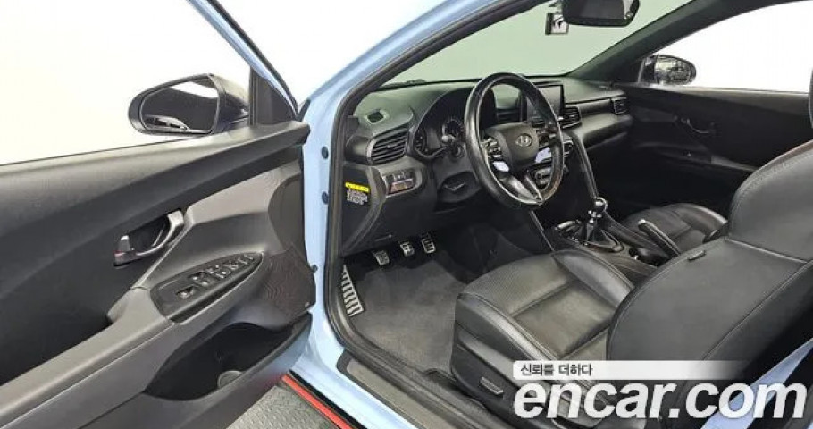 Hyundai Veloster 