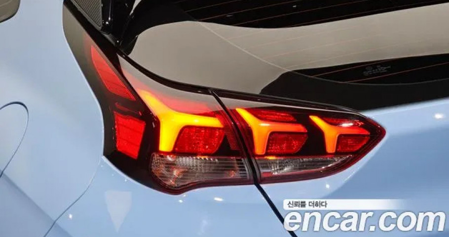 Hyundai Veloster 