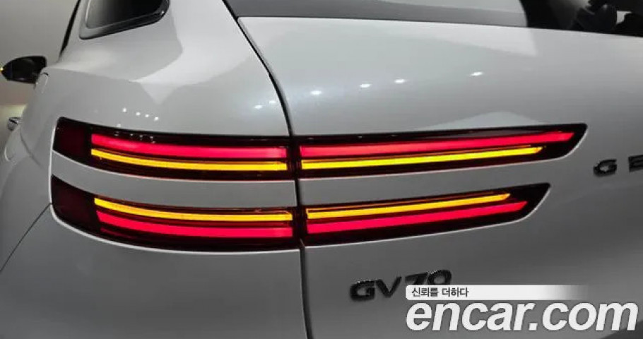 Genesis Gv70 