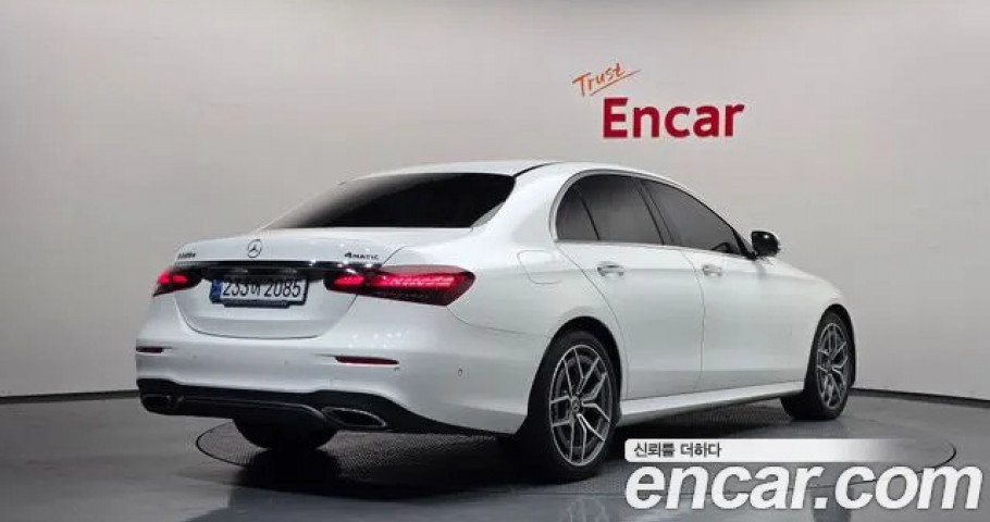 Mercedes-Benz E-Class 