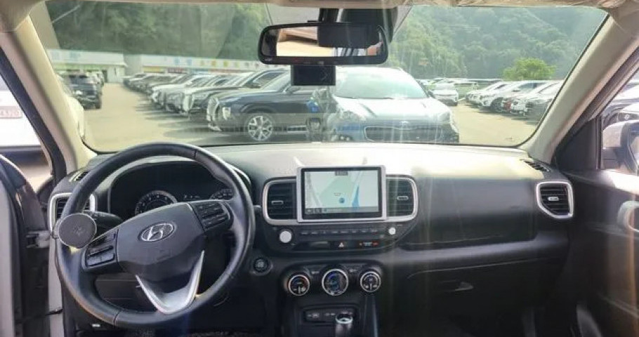 Hyundai Venue 