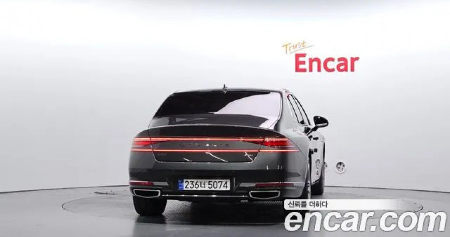 Genesis G90 