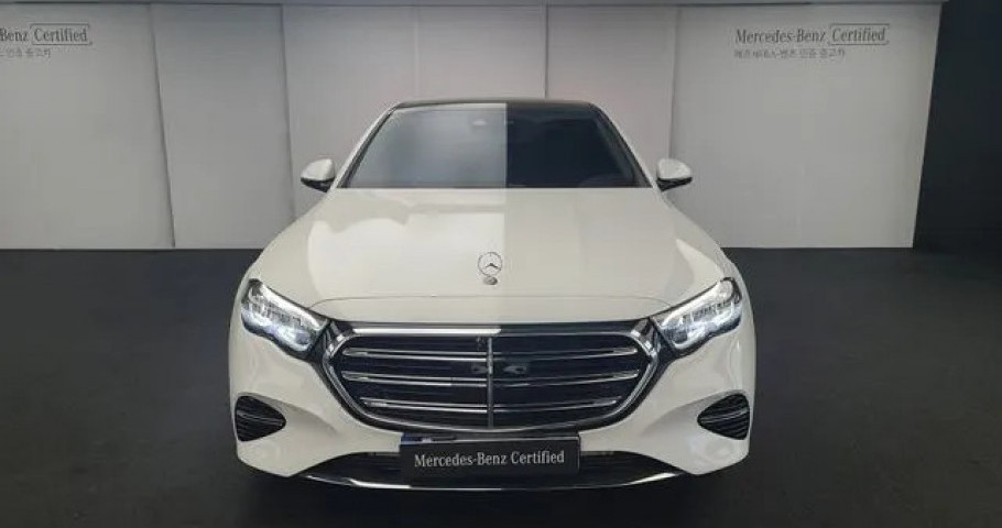 Mercedes-Benz E-Class 
