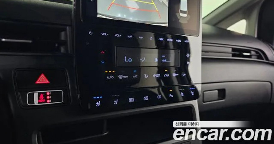 Hyundai Staria 