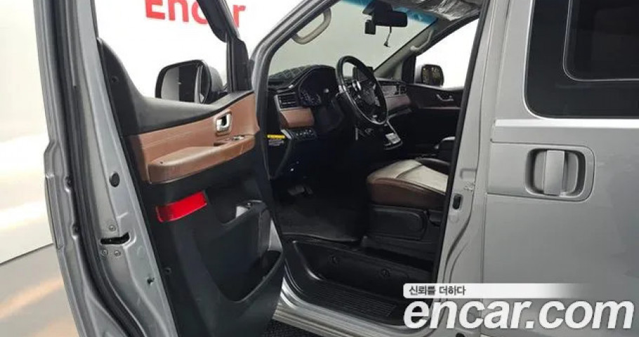 Hyundai Starex 
