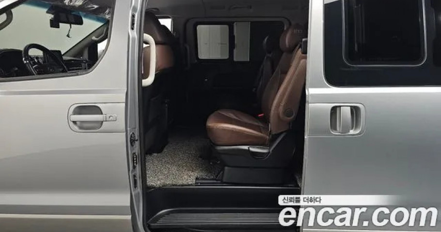 Hyundai Starex 