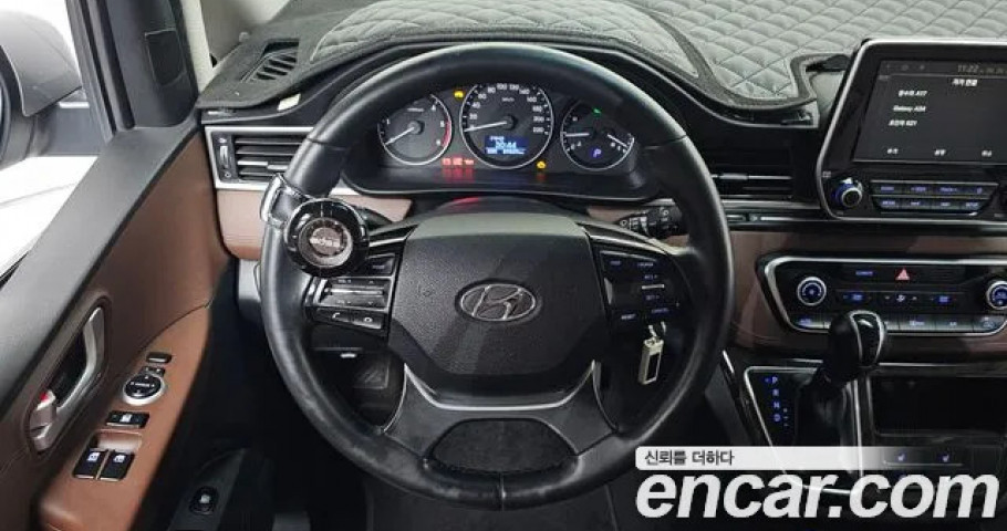 Hyundai Starex 