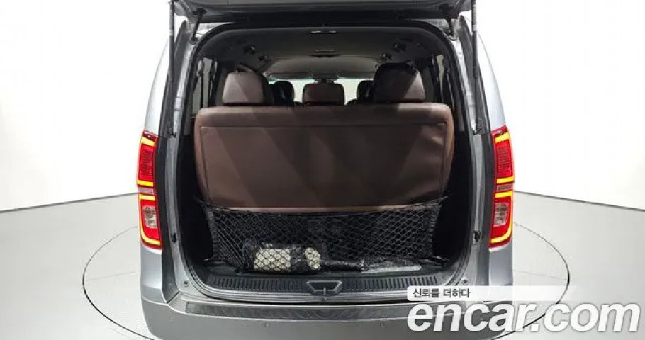 Hyundai Starex 