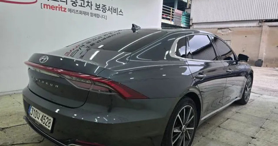 Hyundai Grandeur 