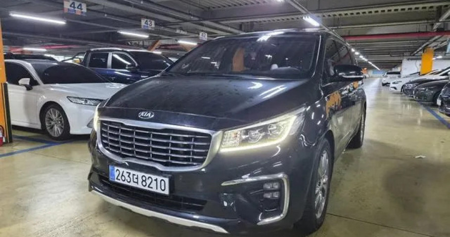 Kia Carnival 