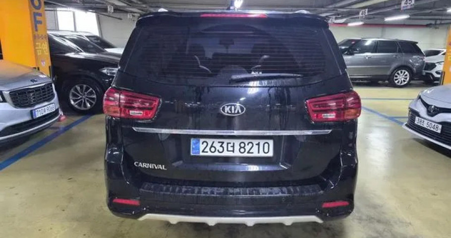 Kia Carnival 