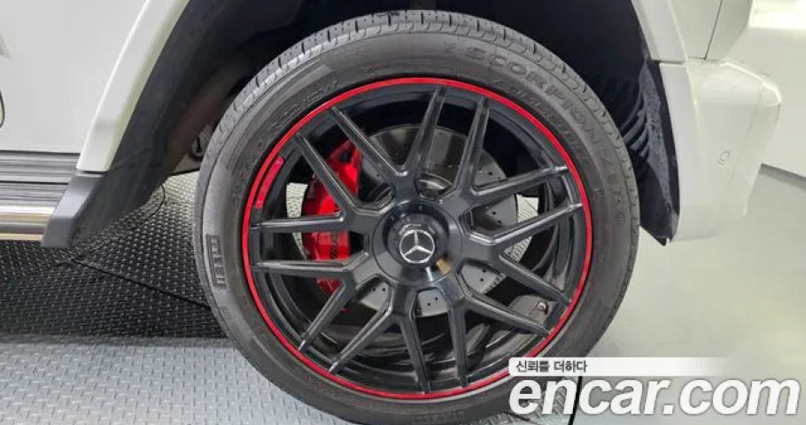 Mercedes-Benz G-Class 