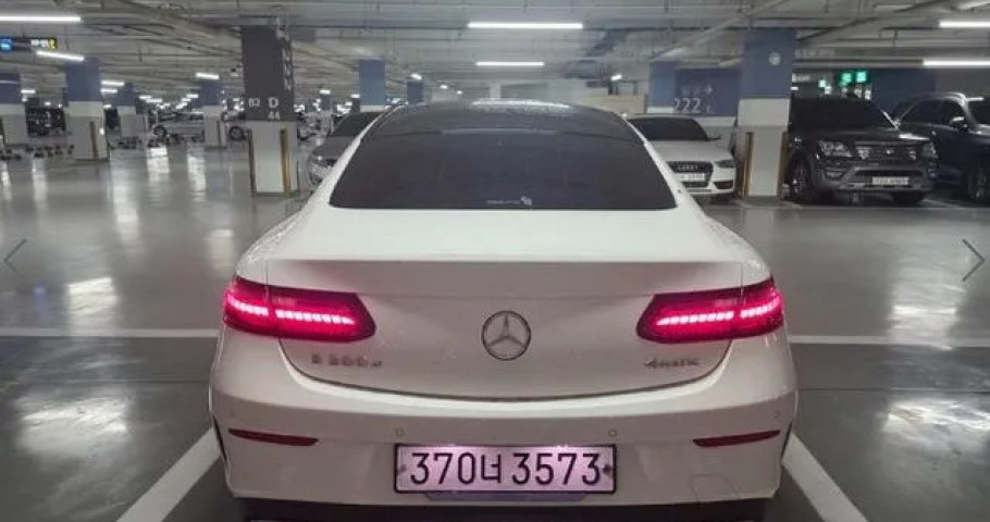 Mercedes-Benz E-Class 