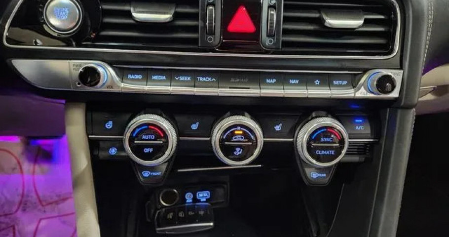 Genesis G70 