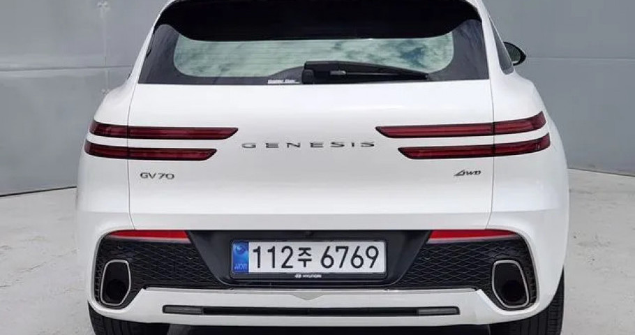Genesis Gv70 