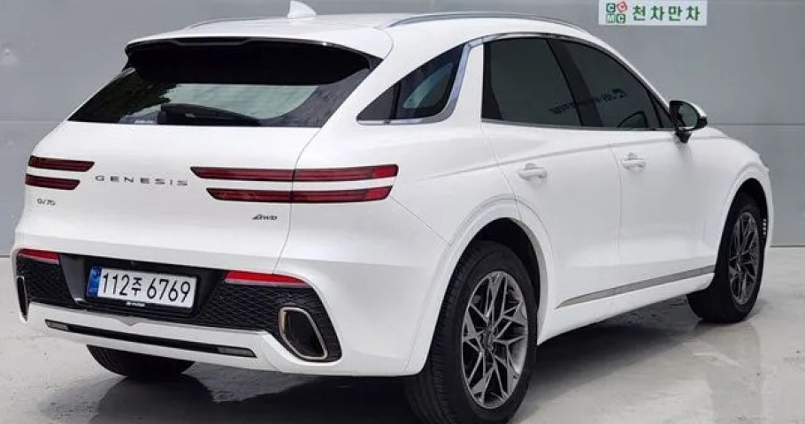 Genesis Gv70 